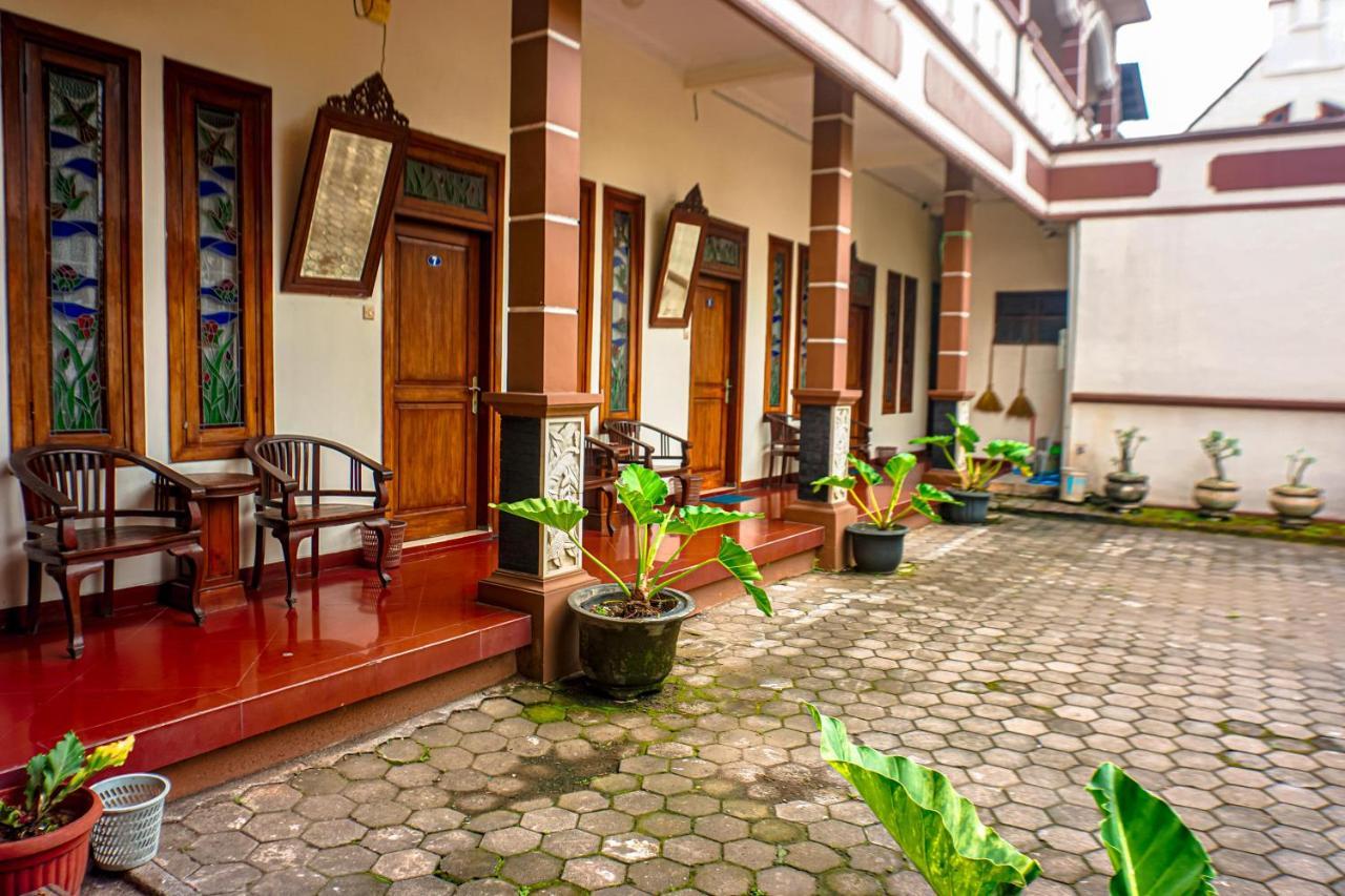 Hotel Laweyan Solo Luaran gambar