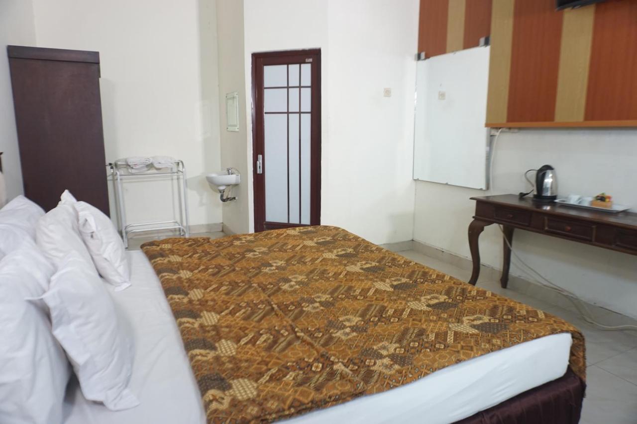 Hotel Laweyan Solo Luaran gambar