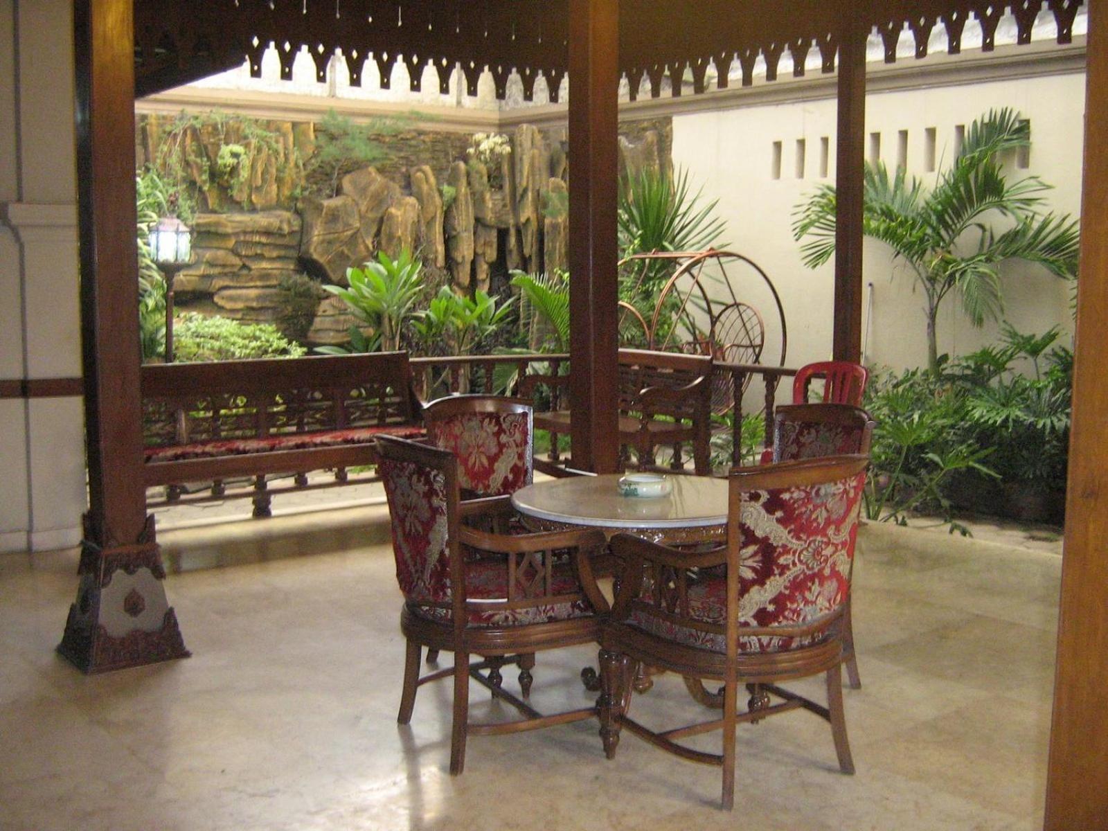 Hotel Laweyan Solo Luaran gambar